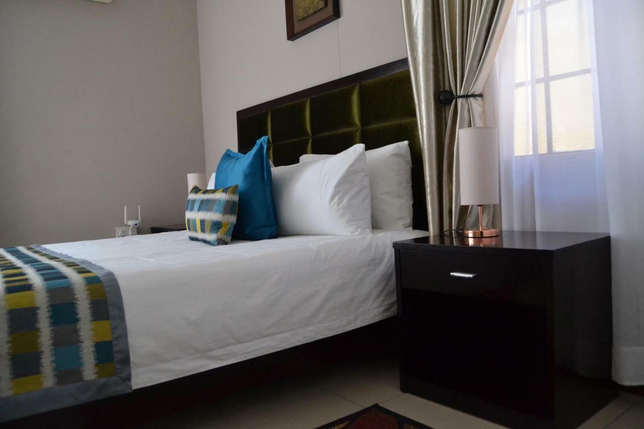 Triple Palms Bed And Breakfast Gaborone Exterior foto