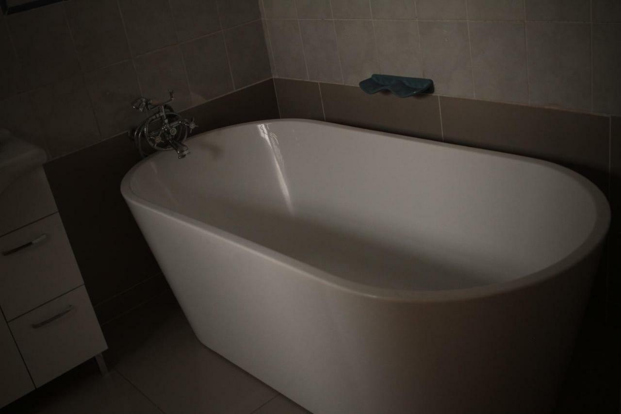 Triple Palms Bed And Breakfast Gaborone Exterior foto