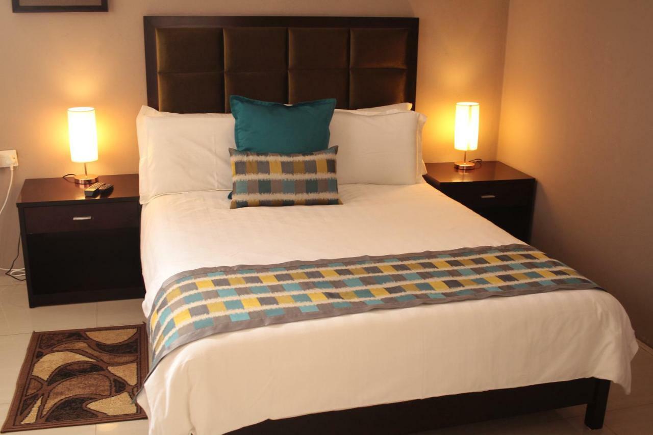 Triple Palms Bed And Breakfast Gaborone Exterior foto