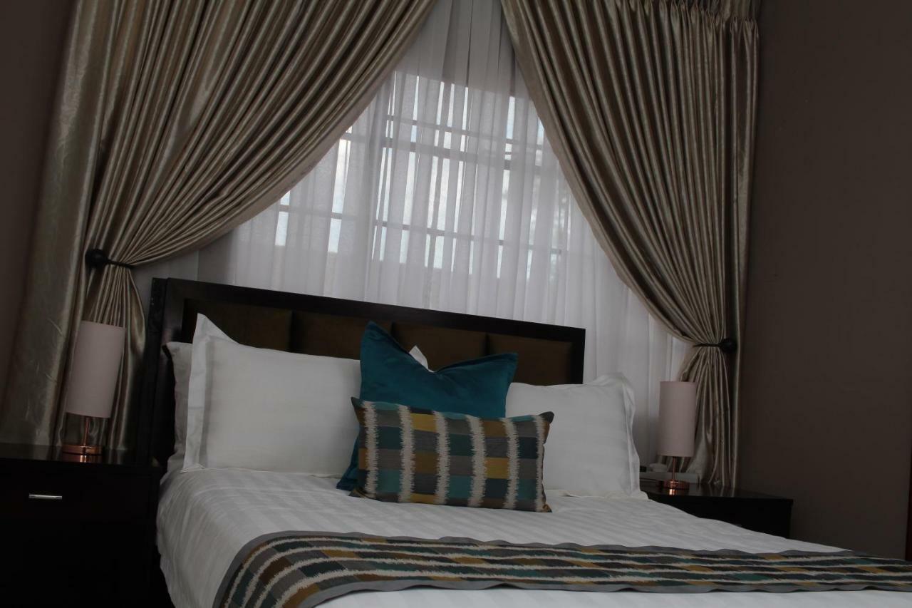 Triple Palms Bed And Breakfast Gaborone Exterior foto
